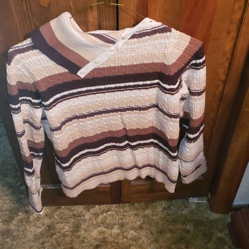 Sweater - Picture 2 of 3